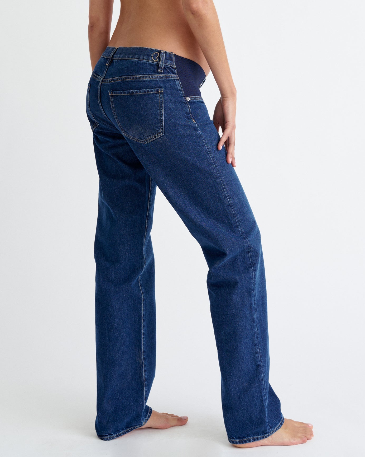 04 Boyfriend Fit - Dark Vintage Wash - Ilouity